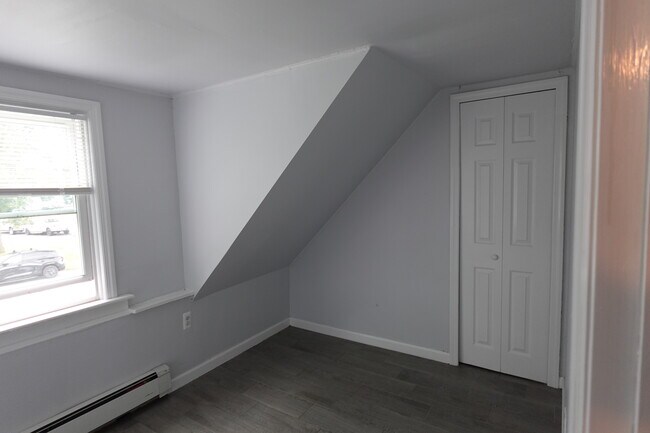 601 River Ave Unit B