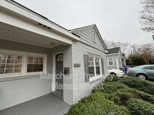 665 Ravenel St