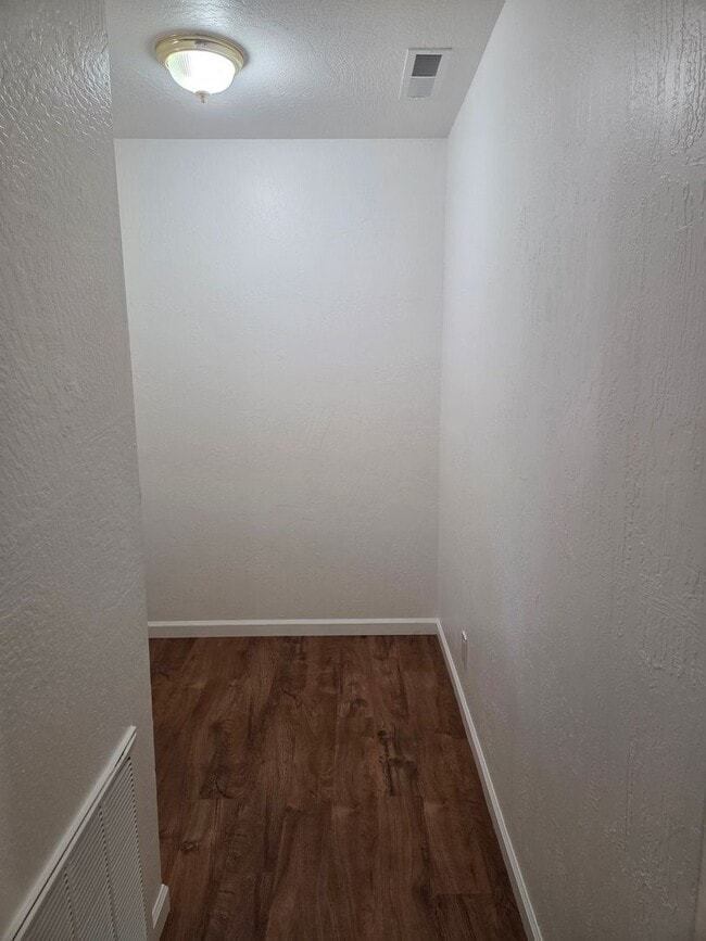 Photo - 3-Bedroom Condo Near Columbia Jr. College