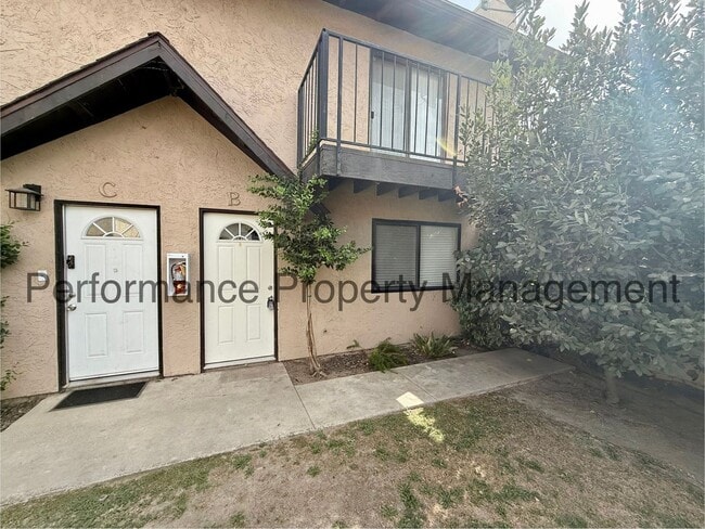 Building Photo - 1108 McDonald Way Unit B Rental