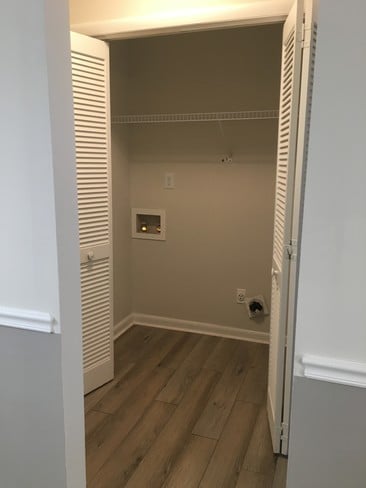 Crossroads Market Apartments