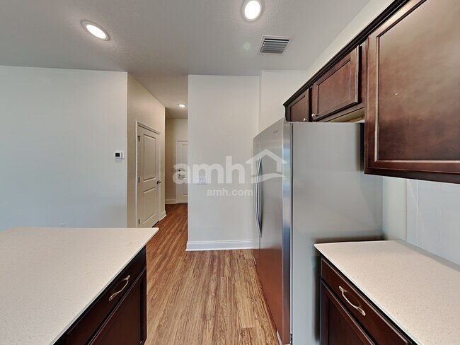 Photo - 6014 Little Blf Cir