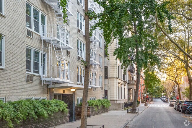 Alternate building view - 54 Orange St