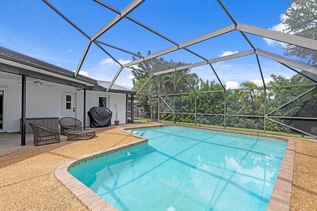 Photo - 1039 NW 8th St