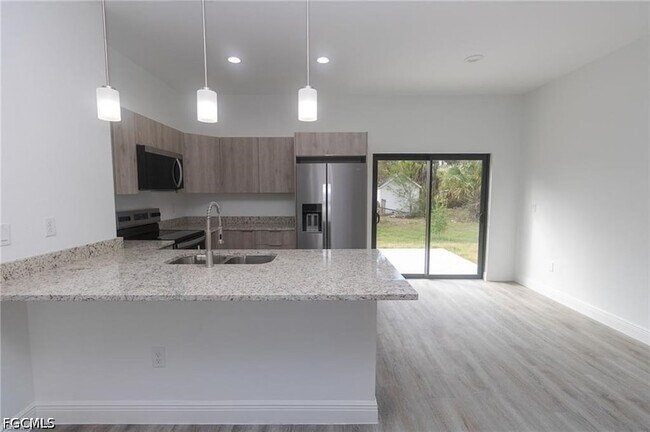 Photo - 1476 Rugby Cir