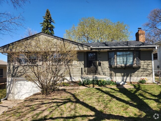 Building Photo - District 66 single Family house