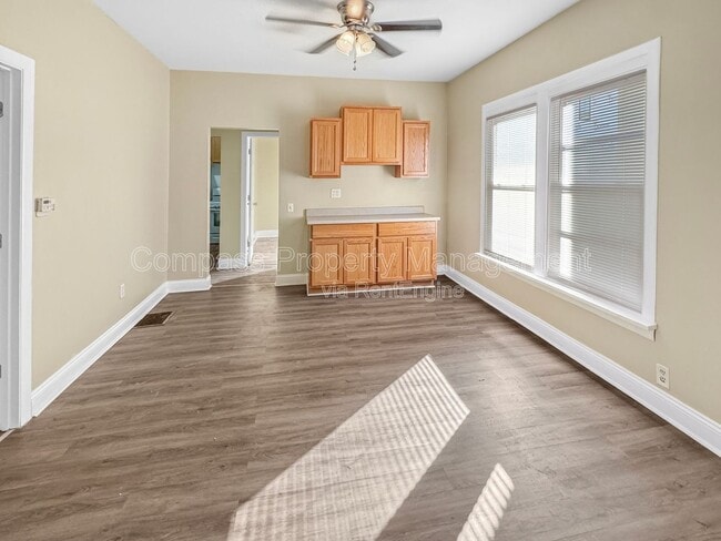 Photo - 644 Fulton St E Unit 1