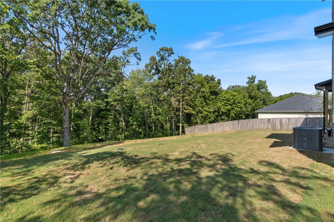 Photo - 5 Hebrides Ln