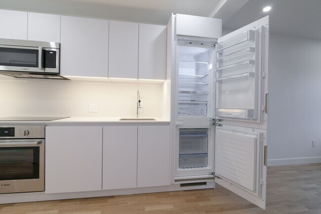 Photo - 2050 Av. Claremont Unité 7