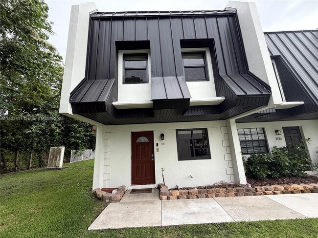 Photo - 6667 Miller Dr