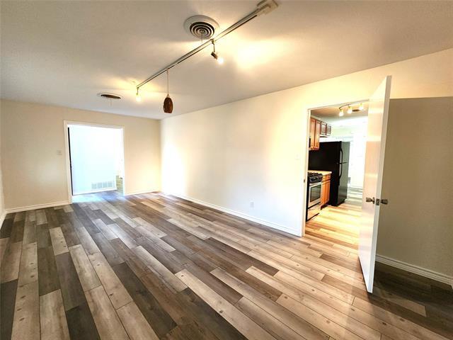 Photo - 1401 E Sherman Dr