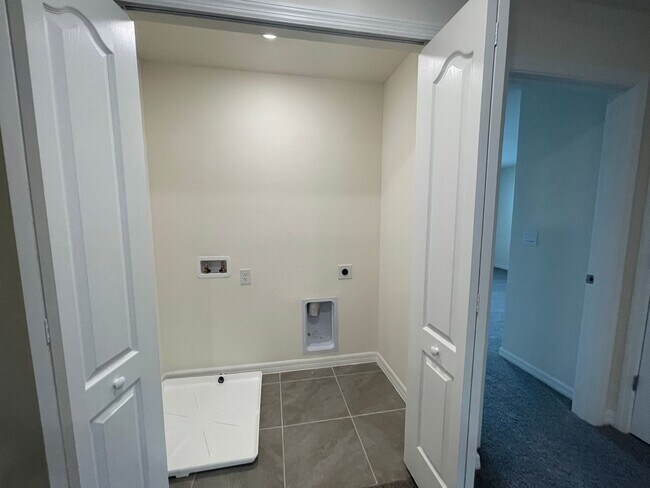 Photo - Beautiful, Newer 3/2.5 Apopka Townhome in Windrose!