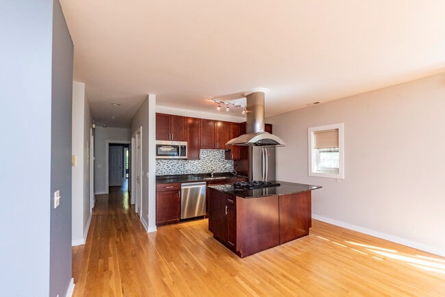 Photo - 2736 W Montrose Ave Unit 2E