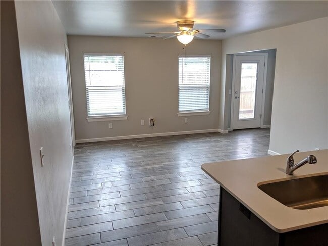 Photo - 2201 Buena Vida Ln