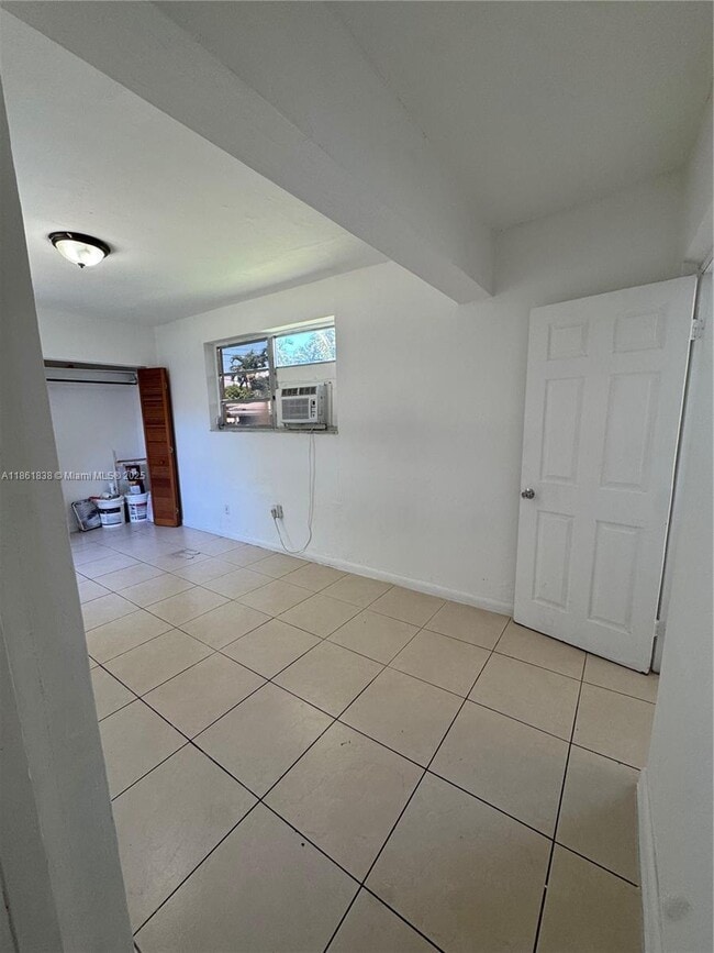Photo - 100 NW 64th Ct