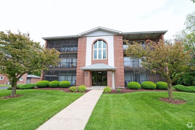 Building Photo - 14551 S Ravinia Ave Unit 3-A Rental