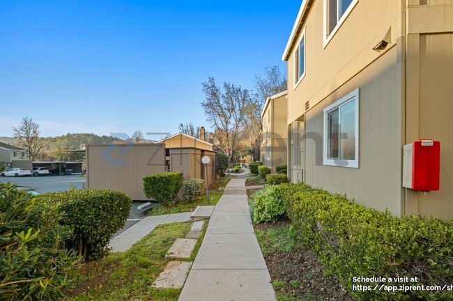 Photo - 5 Oak Crest Ct