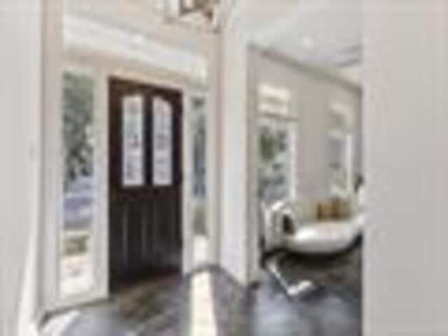Photo - 2060 Carr Ave