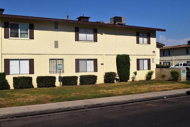 Photo - Taylor Manor Apartments