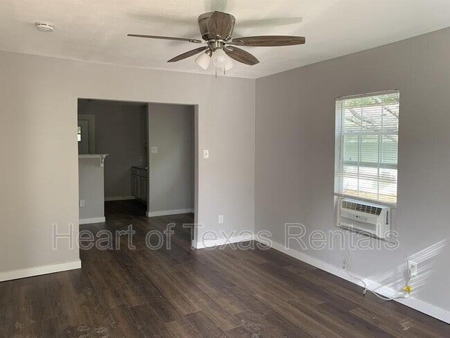 Photo - 2725 Baylor Ave