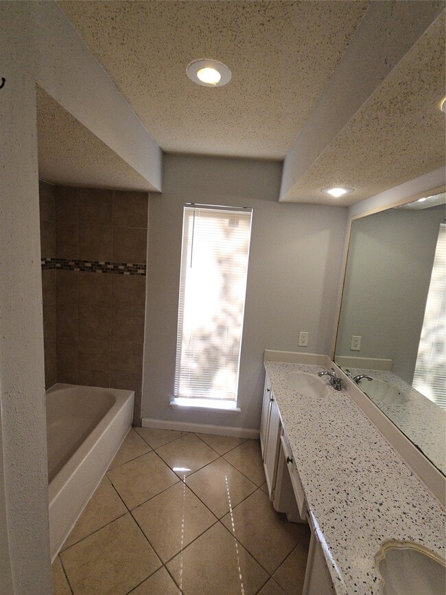 Photo - 11231 Glenforest Dr