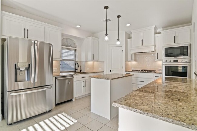 1611 McMaster Ln