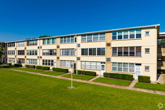 Photo - Gateway Square Condominiums