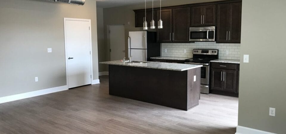 Photo - 12 E Carpenter St