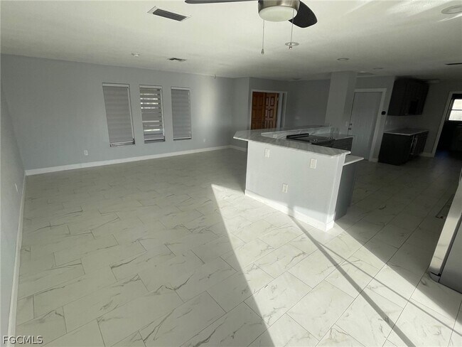 Photo - 5029 SW 11th Pl