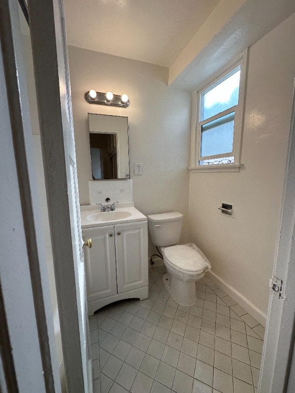 Photo - 1737 N Sycamore Ave Unit 112