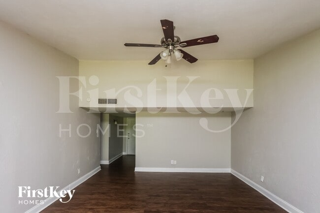 Photo - 6418 Briarknoll Dr