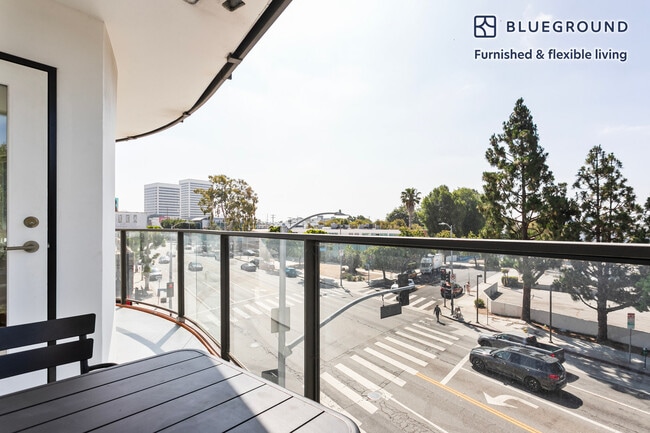 Photo - 1539 Purdue Ave Unidad FL3-ID1373