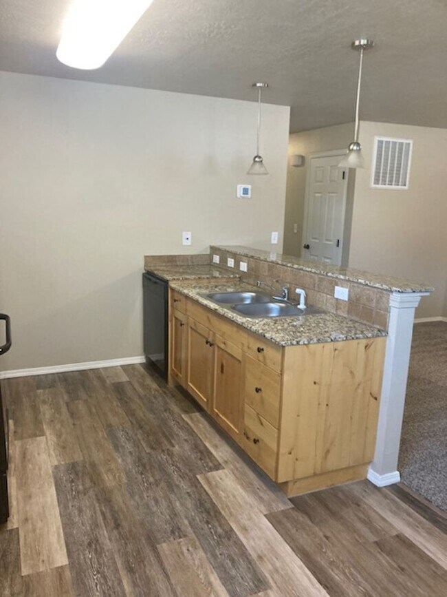 6760 W Irving St Unit 201