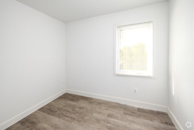3BR, 1BA - 610SF - Bedroom