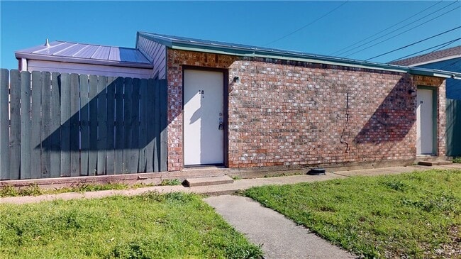 Photo - 725 Peppertree Dr Unidad 31