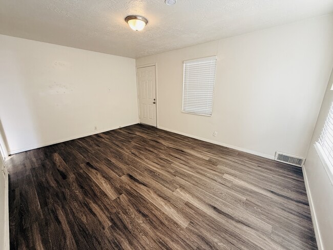 Photo - 709 Darling St