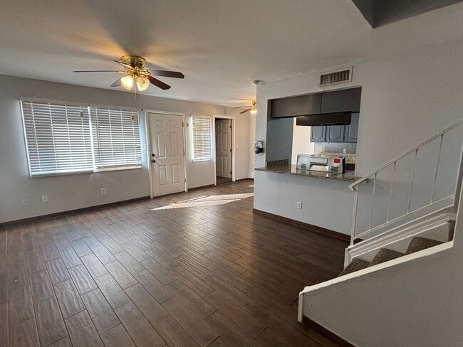 Photo - Charming 2 bedroom townhome in Phoenix!