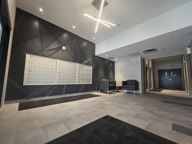 Building Photo - 475 St Anne's Rd Unit 101