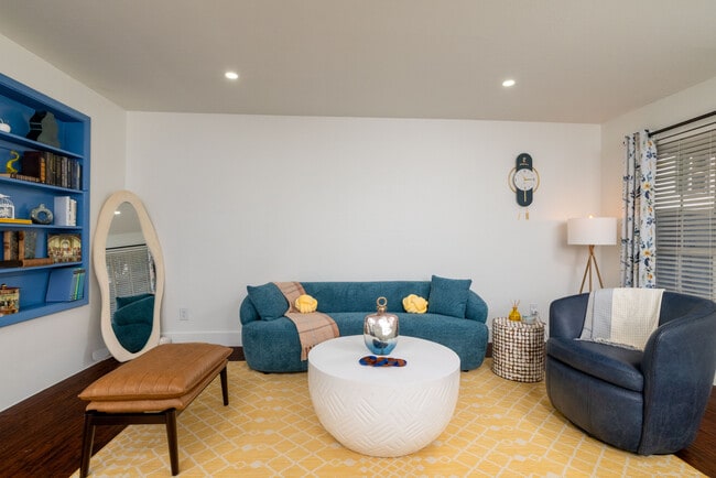 Building Photo - 12888 Montfort Dr Unit 152