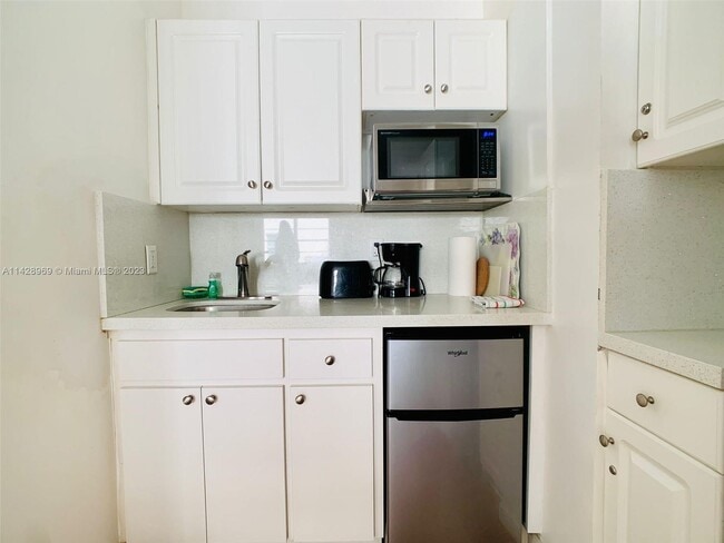 Photo - 3801 Indian Creek Dr Unit 305
