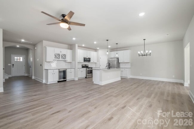 Photo - 2507 Lynbridge Dr