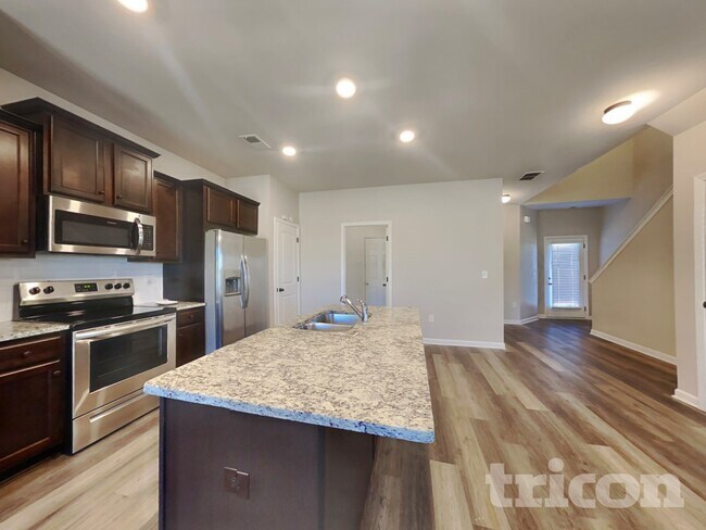 Photo - 748 Galveston Way