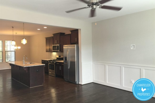 Photo - 1007 Metropolitan Dr