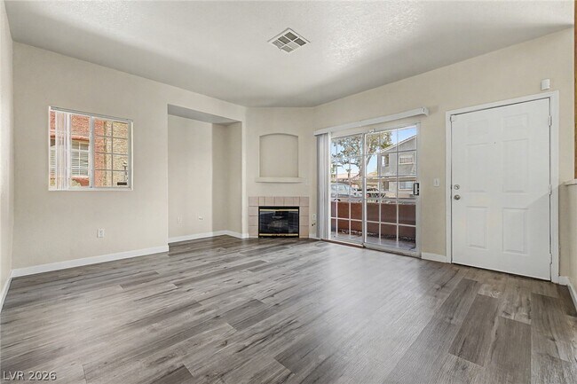 Photo - 4730 E Craig Rd Unit 1154