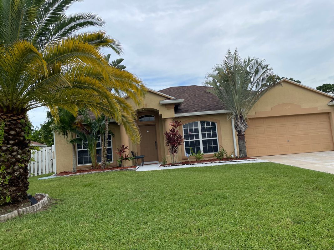 Photo - 562 SE Walters Terrace