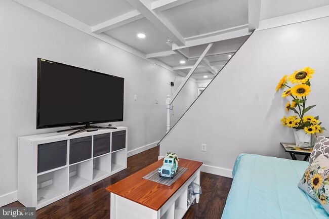 Photo - 2846 Almond St