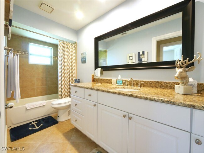 Photo - 560 9th Ave S