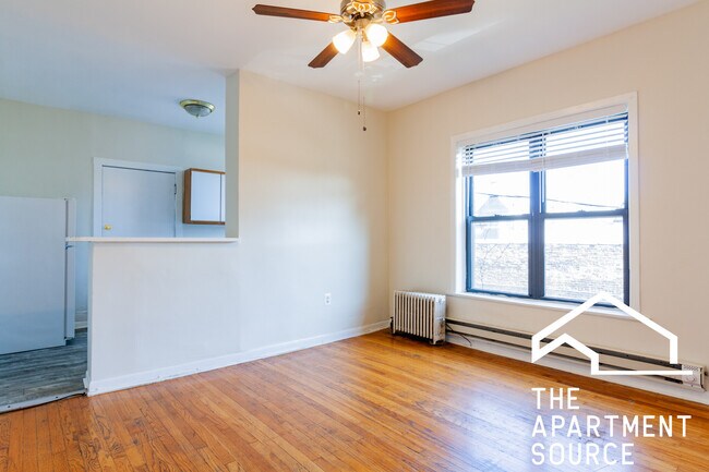 Photo - 730 W Roscoe St Unit 2W