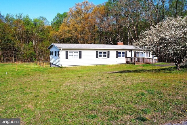 Building Photo - 3730 Hunting Creek Rd