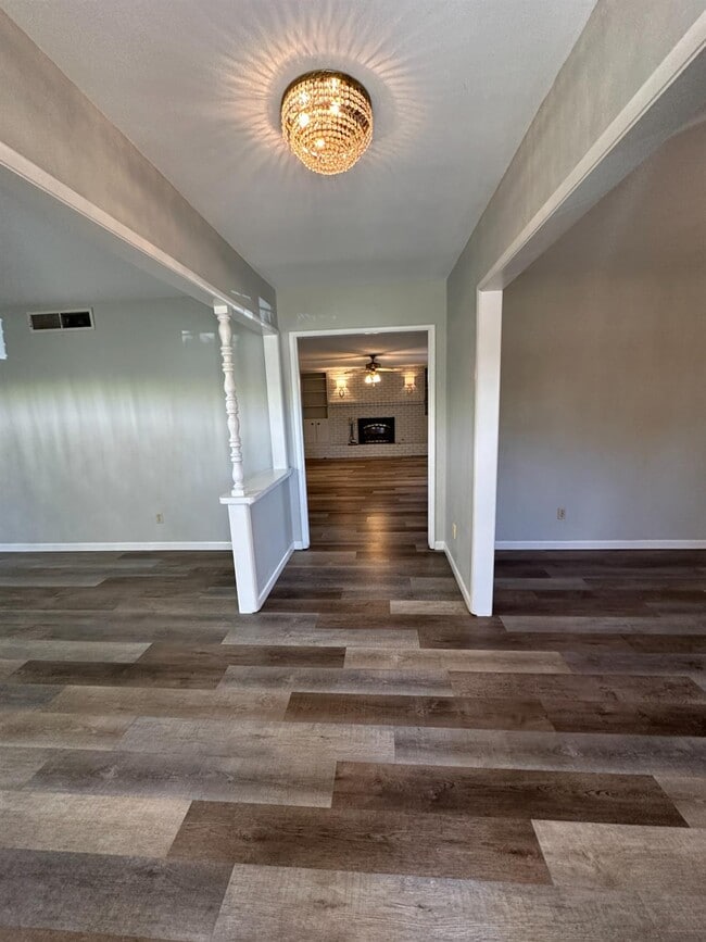 Photo - 1310 W Magill Ave